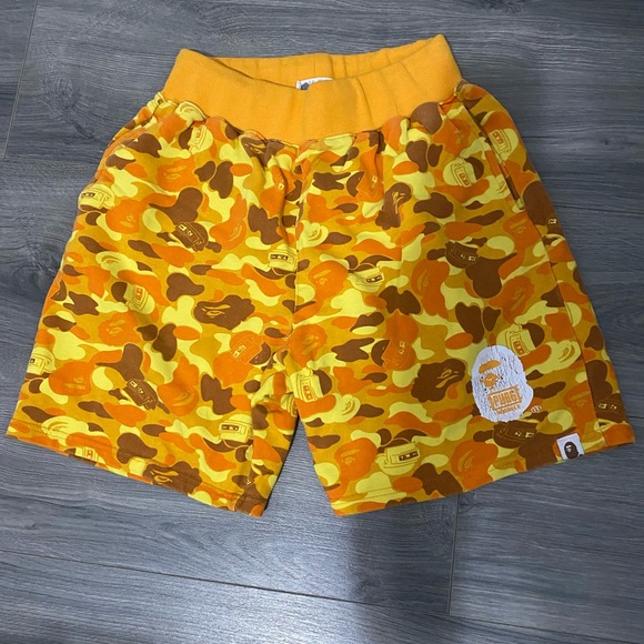 Yellow and brown pubg bape shorts in a size small